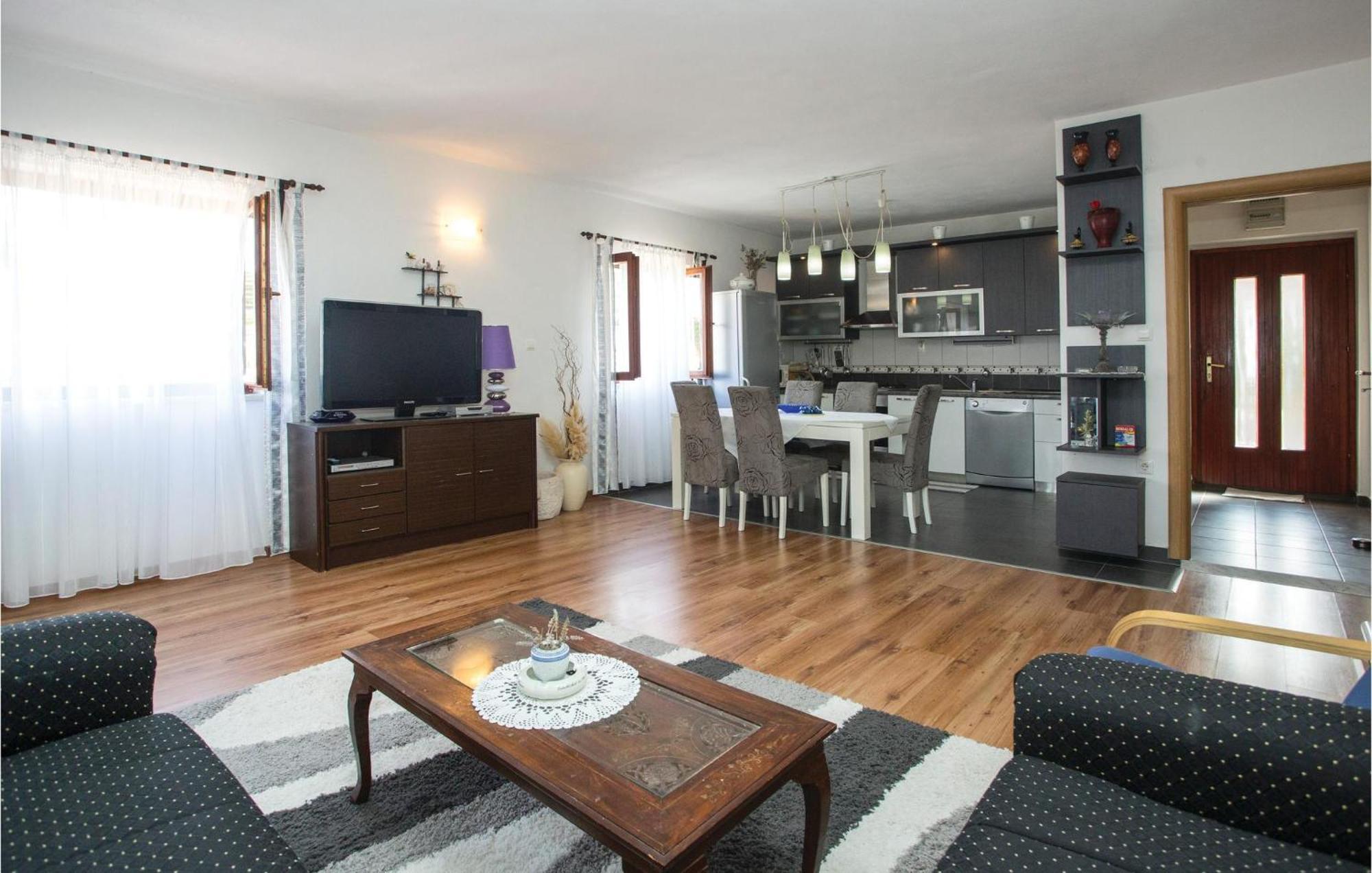 Nice Apartment In Splitska With Wifi Zewnętrze zdjęcie